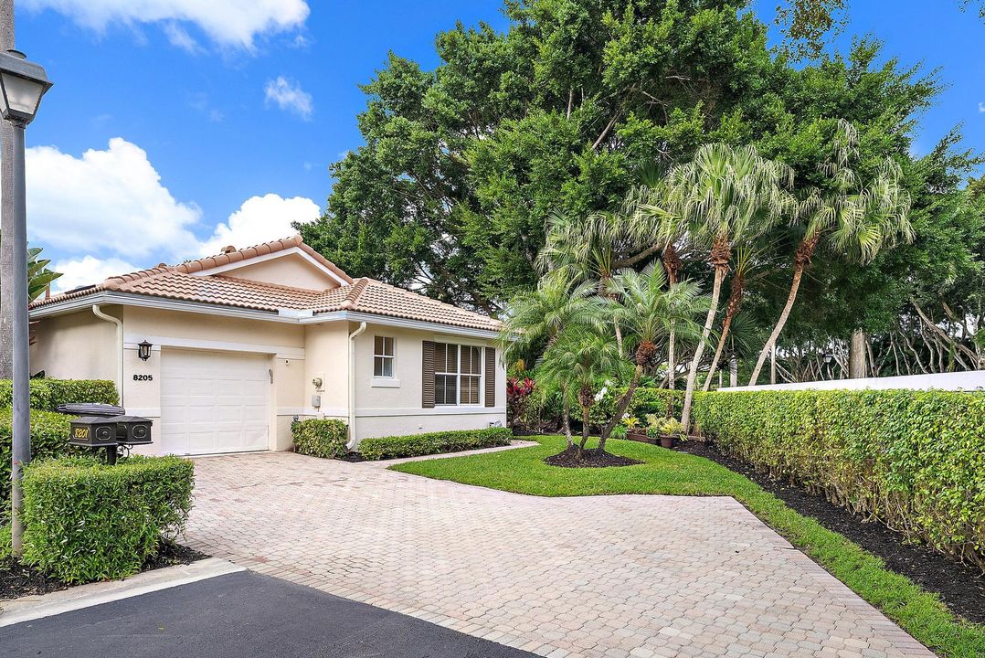 For Sale: $369,000 (3 beds, 2 baths, 1623 Square Feet)