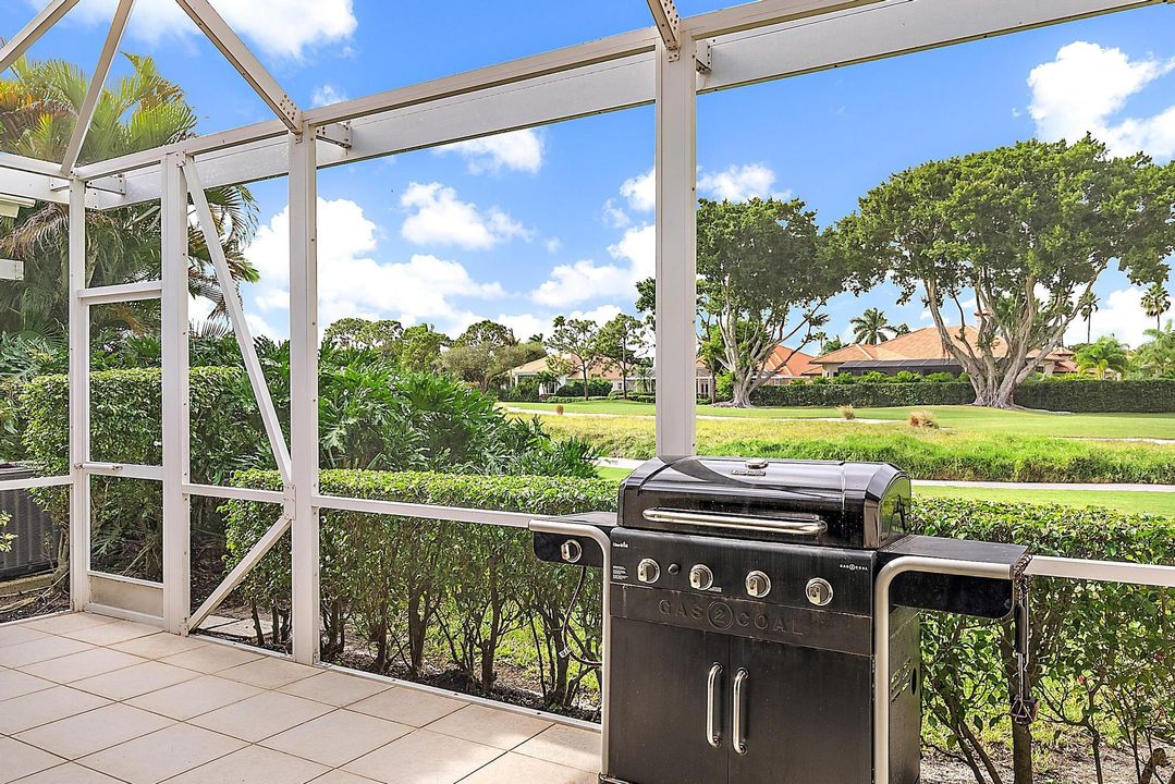 For Sale: $369,000 (3 beds, 2 baths, 1623 Square Feet)