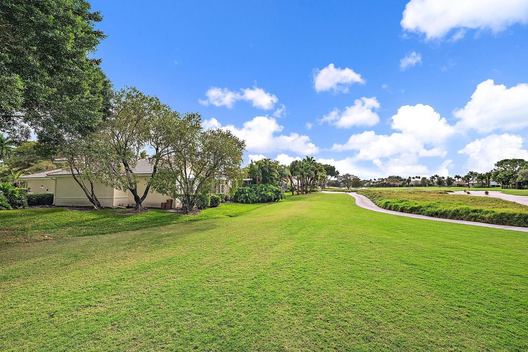 For Sale: $369,000 (3 beds, 2 baths, 1623 Square Feet)