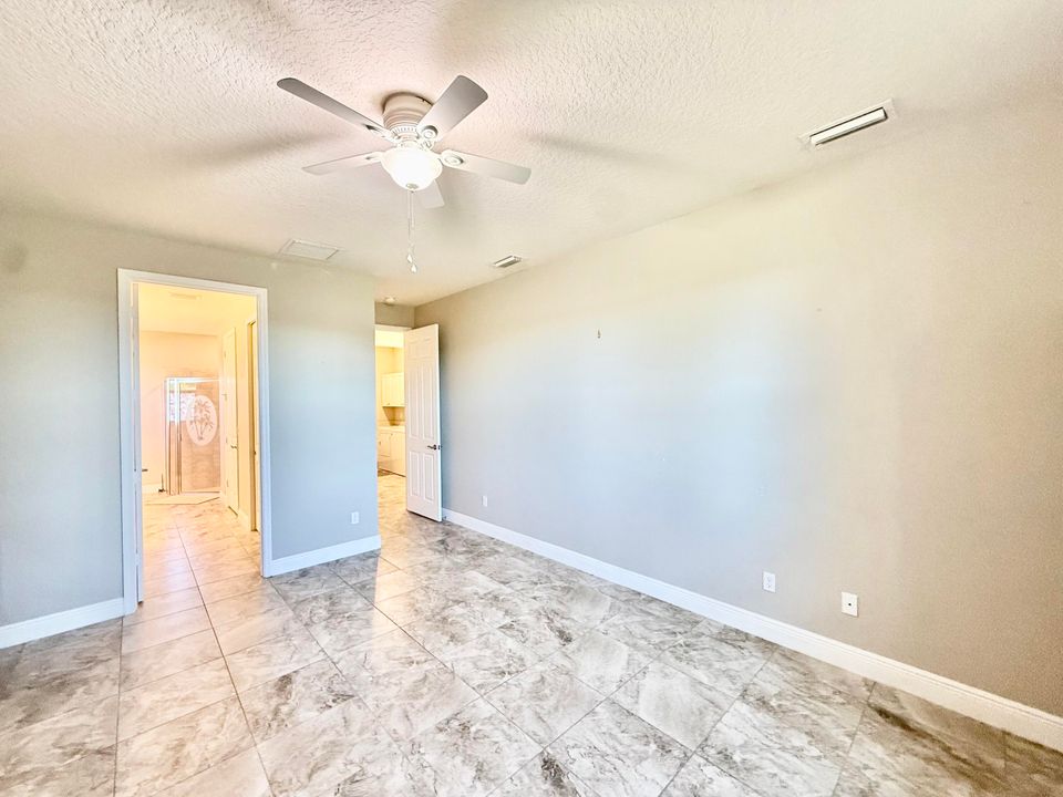 For Sale: $450,000 (3 beds, 2 baths, 1813 Square Feet)