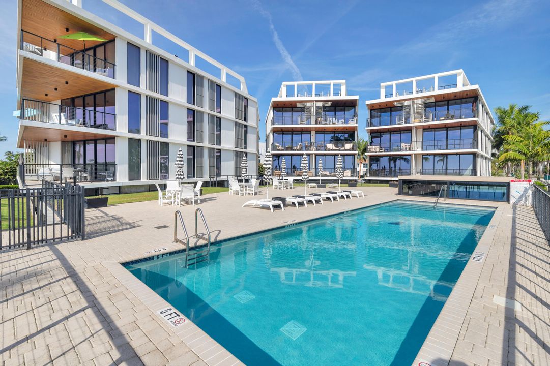 En Venta: $2,695,000 (2 camas, 2 baños, 1652 Pies cuadrados)