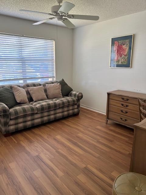 For Rent: $1,700 (2 beds, 2 baths, 1000 Square Feet)