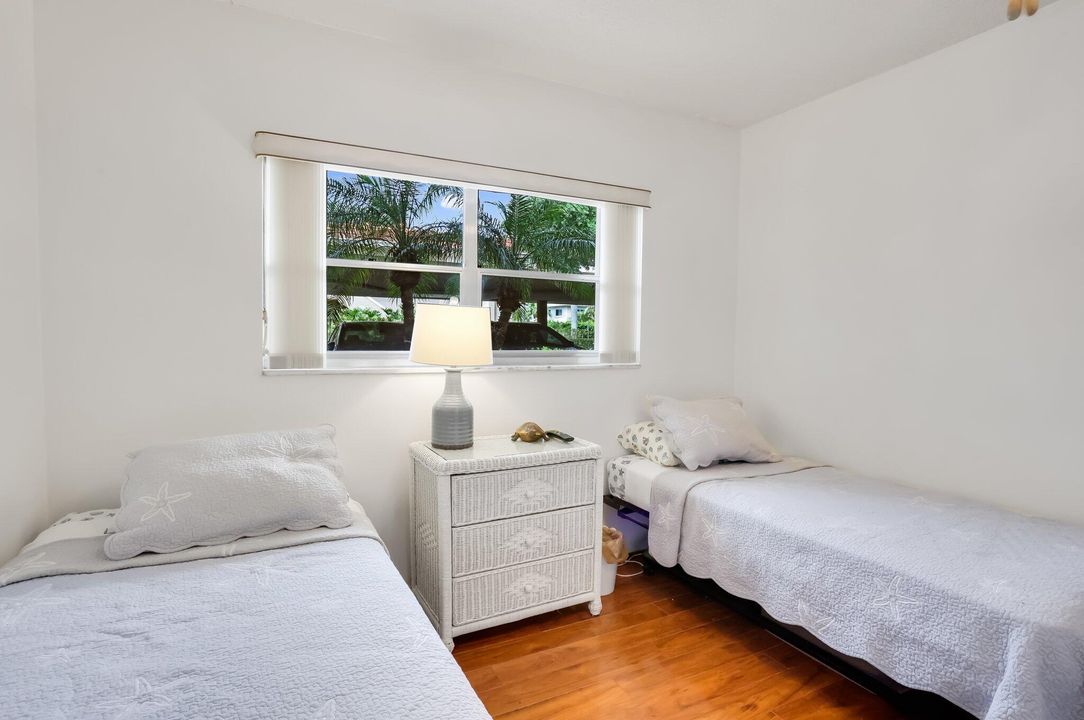 For Rent: $2,800 (2 beds, 2 baths, 1175 Square Feet)