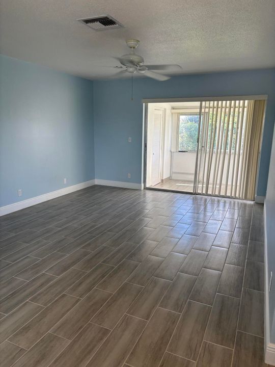 For Rent: $1,500 (1 beds, 1 baths, 612 Square Feet)