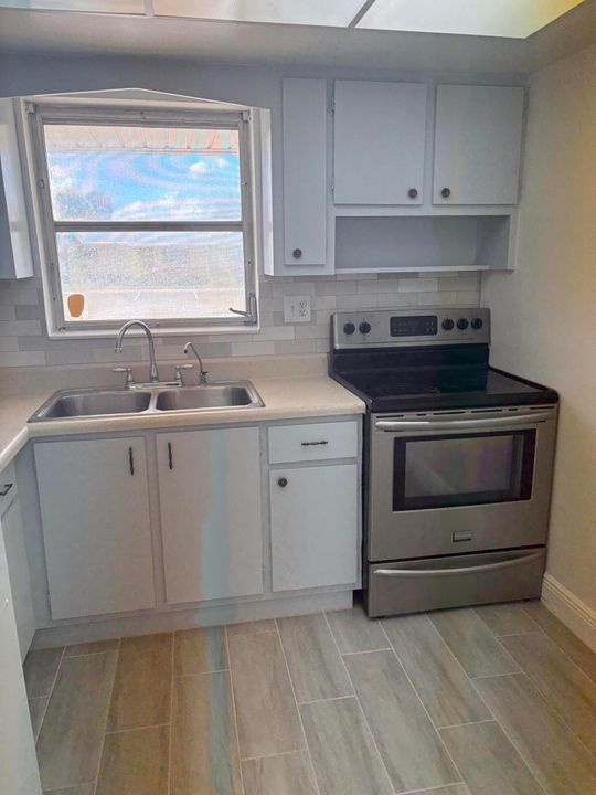 For Rent: $1,500 (1 beds, 1 baths, 612 Square Feet)