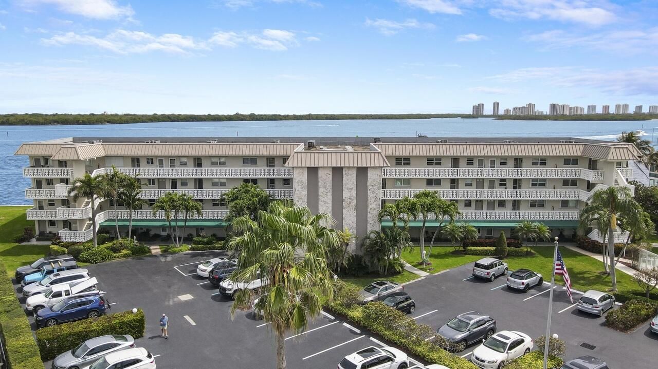 待售: $399,000 (2 贝兹, 2 浴室, 1130 平方英尺)