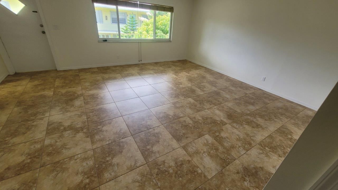 For Rent: $1,850 (1 beds, 1 baths, 672 Square Feet)