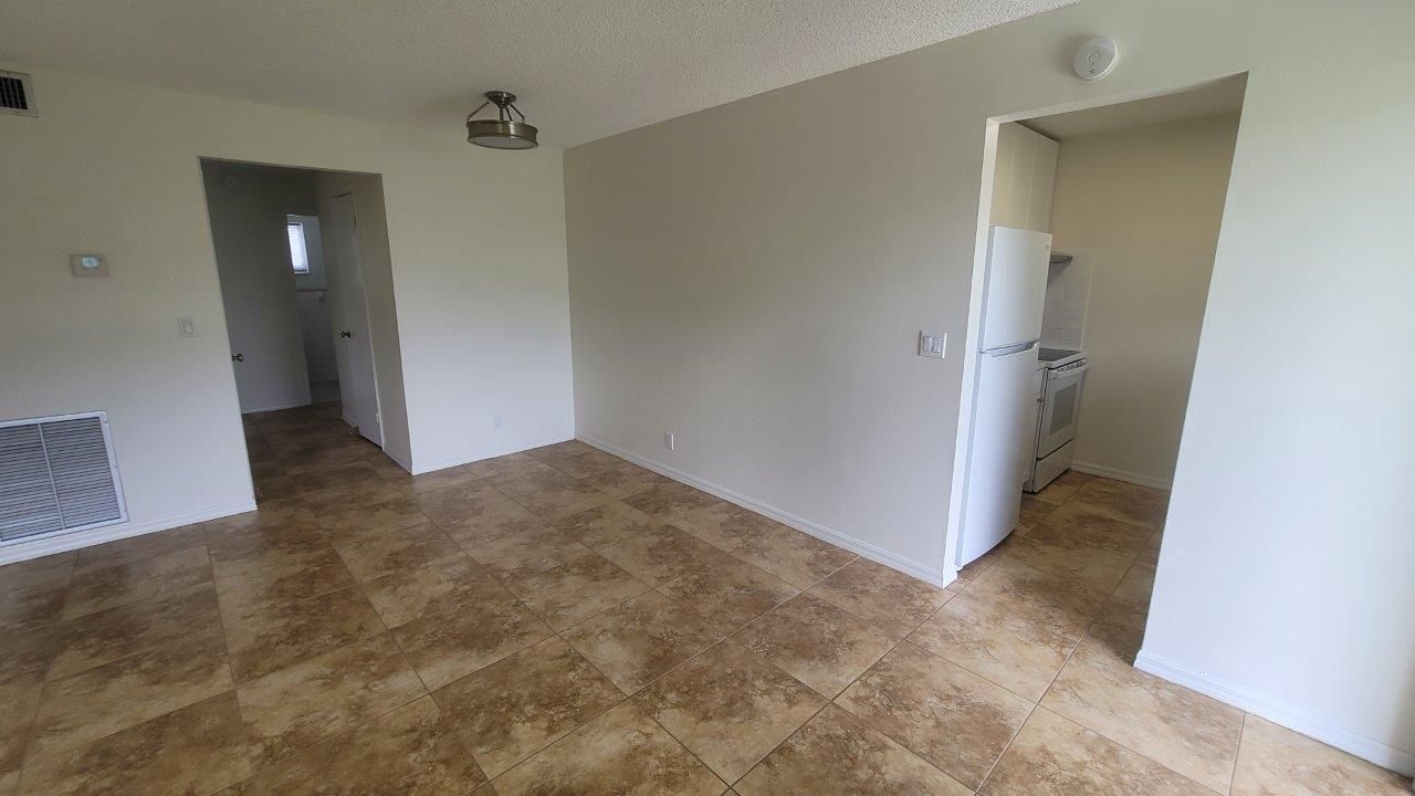 For Rent: $1,850 (1 beds, 1 baths, 672 Square Feet)