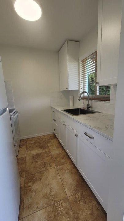 For Rent: $1,850 (1 beds, 1 baths, 672 Square Feet)