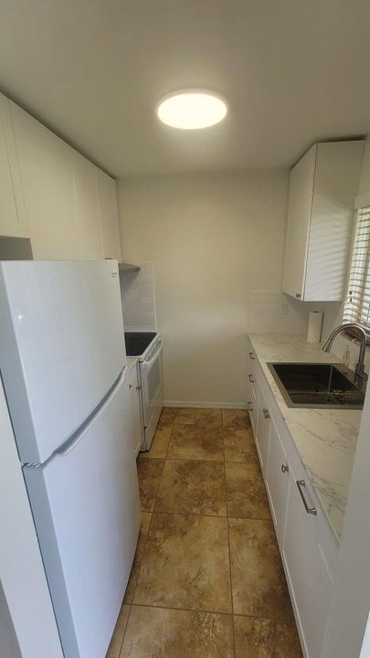 For Rent: $1,850 (1 beds, 1 baths, 672 Square Feet)