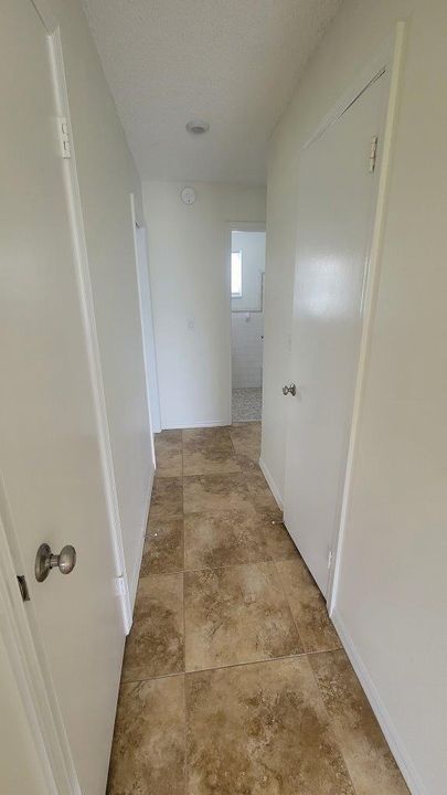 For Rent: $1,850 (1 beds, 1 baths, 672 Square Feet)