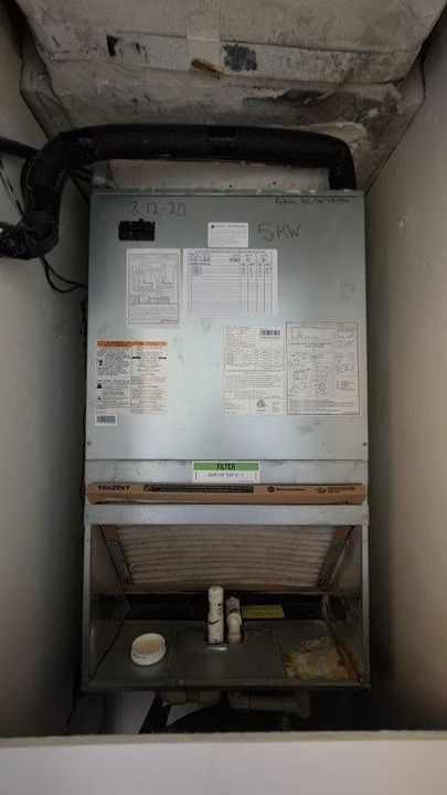 For Rent: $1,850 (1 beds, 1 baths, 672 Square Feet)