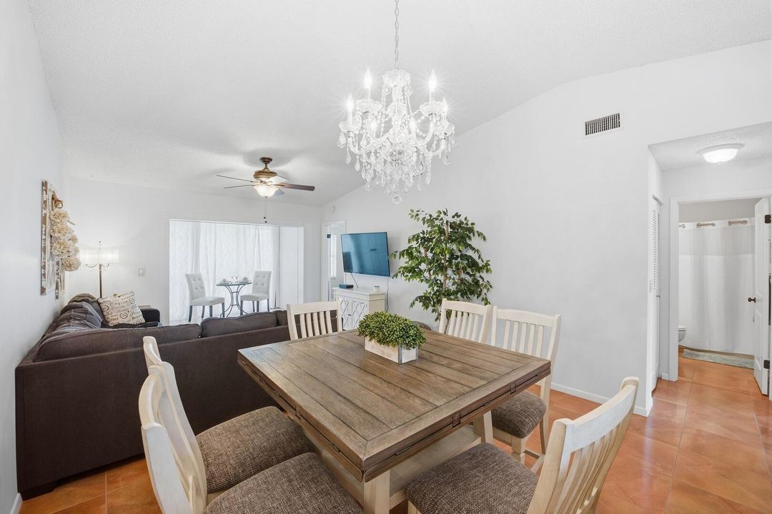 待售: $159,000 (2 贝兹, 2 浴室, 950 平方英尺)