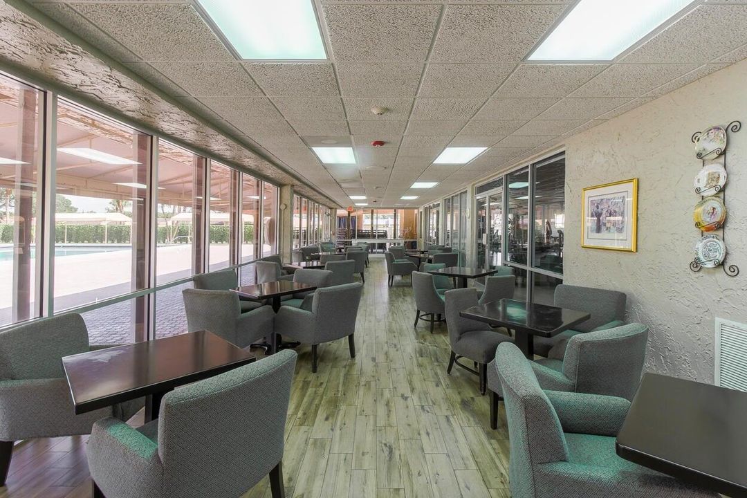 For Rent: $1,700 (2 beds, 2 baths, 1000 Square Feet)