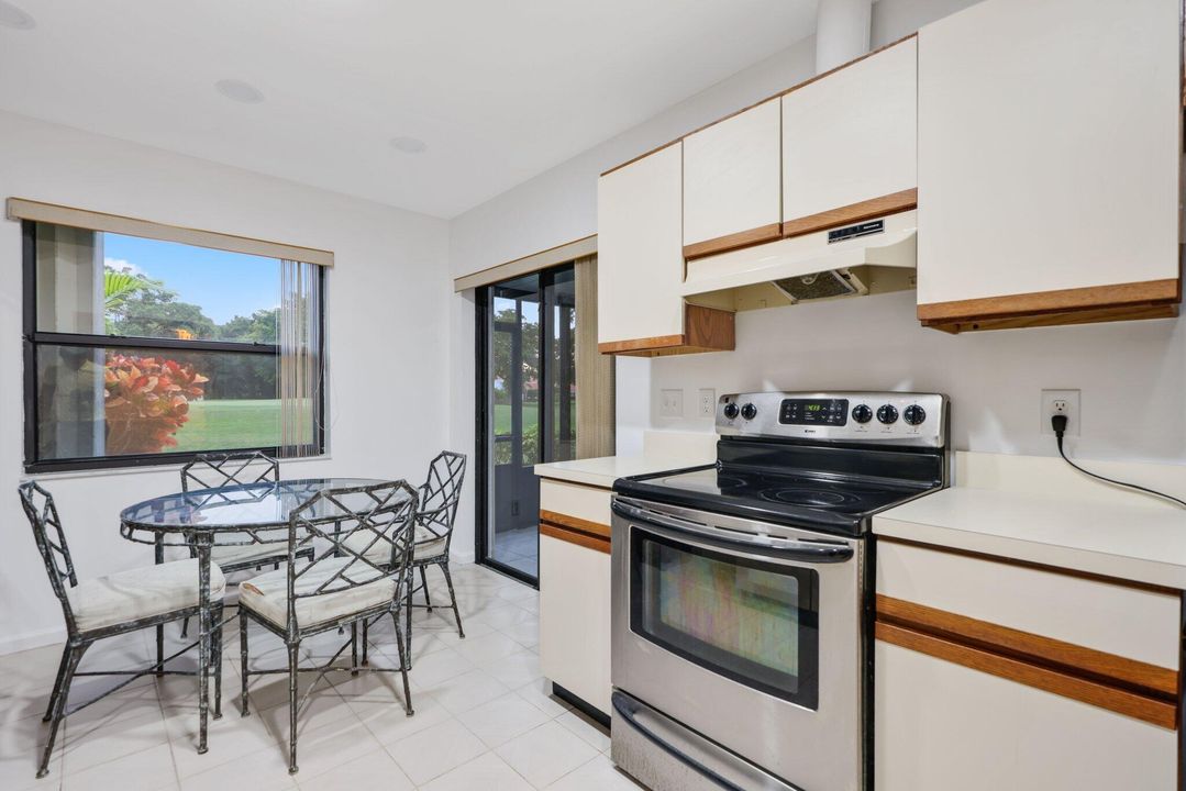 For Sale: $549,900 (3 beds, 2 baths, 1480 Square Feet)