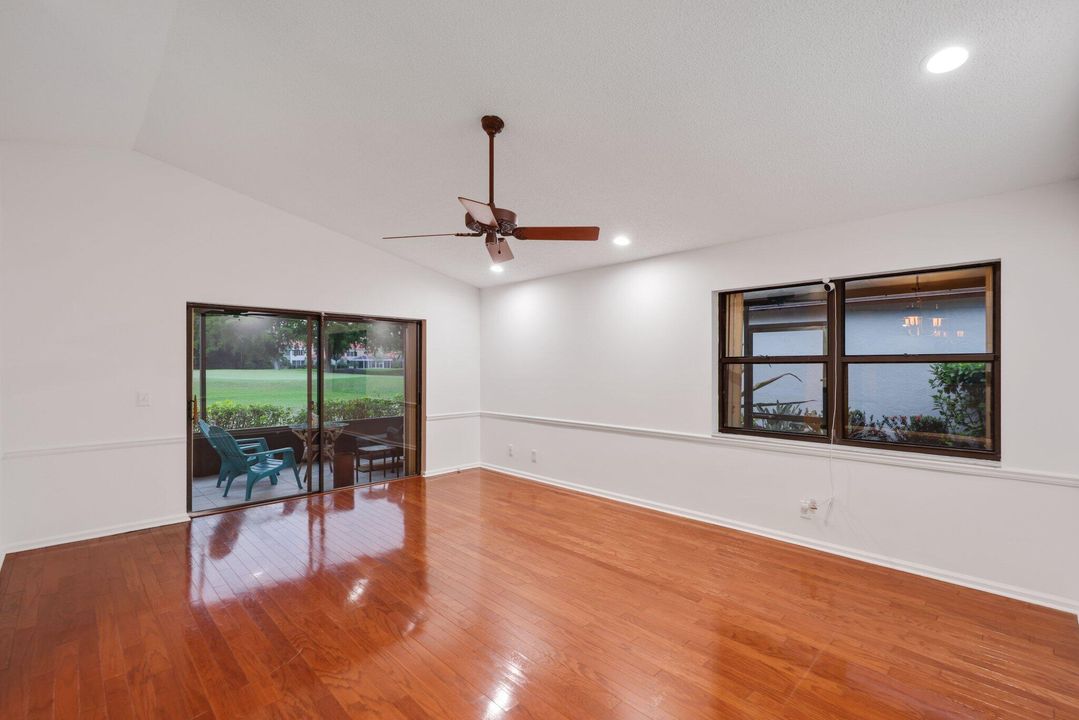 For Sale: $549,900 (3 beds, 2 baths, 1480 Square Feet)