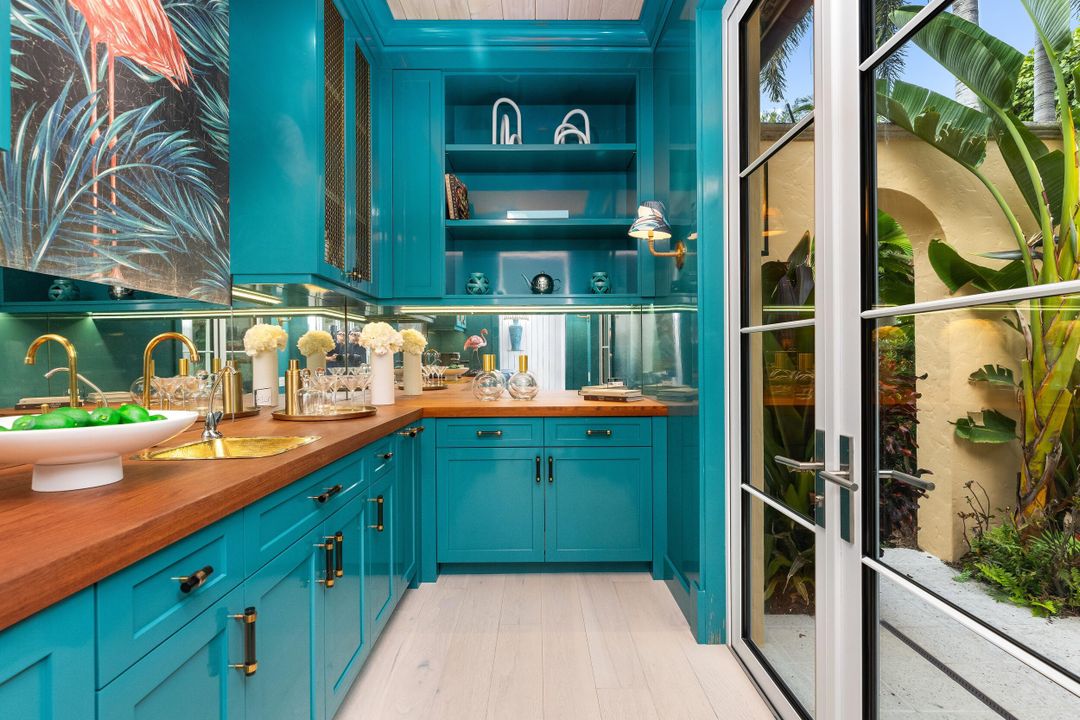 待售: $28,450,000 (8 贝兹, 8 浴室, 5682 平方英尺)