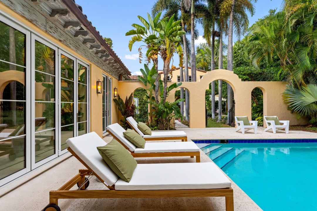 待售: $28,450,000 (8 贝兹, 8 浴室, 5682 平方英尺)