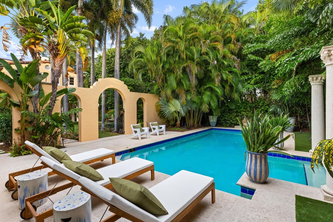 待售: $28,450,000 (8 贝兹, 8 浴室, 5682 平方英尺)