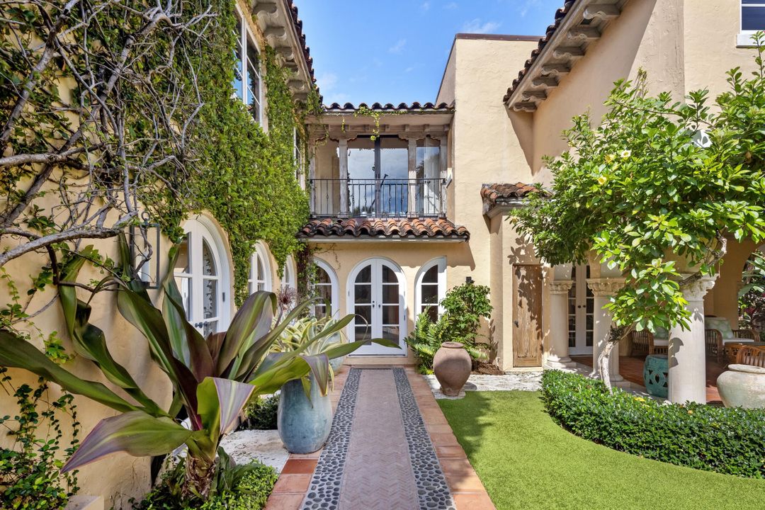 待售: $28,450,000 (8 贝兹, 8 浴室, 5682 平方英尺)