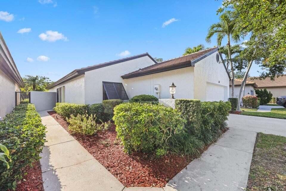 For Sale: $549,900 (3 beds, 2 baths, 1480 Square Feet)