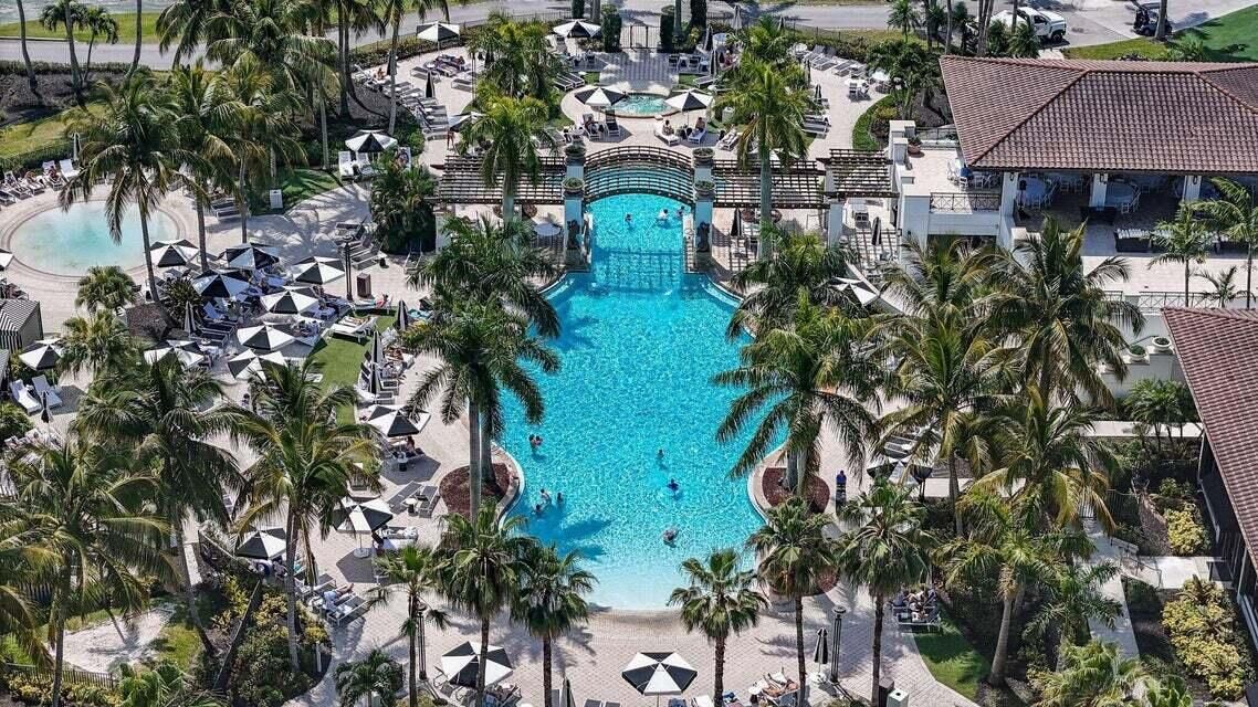 For Sale: $549,900 (3 beds, 2 baths, 1480 Square Feet)