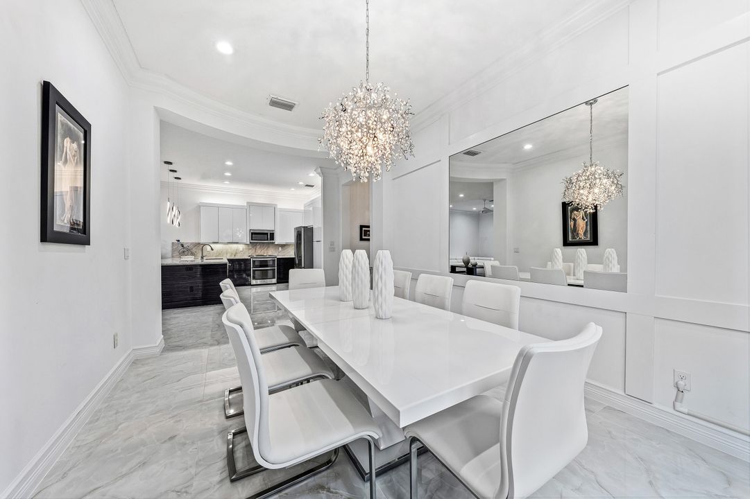 For Sale: $850,000 (3 beds, 2 baths, 1994 Square Feet)