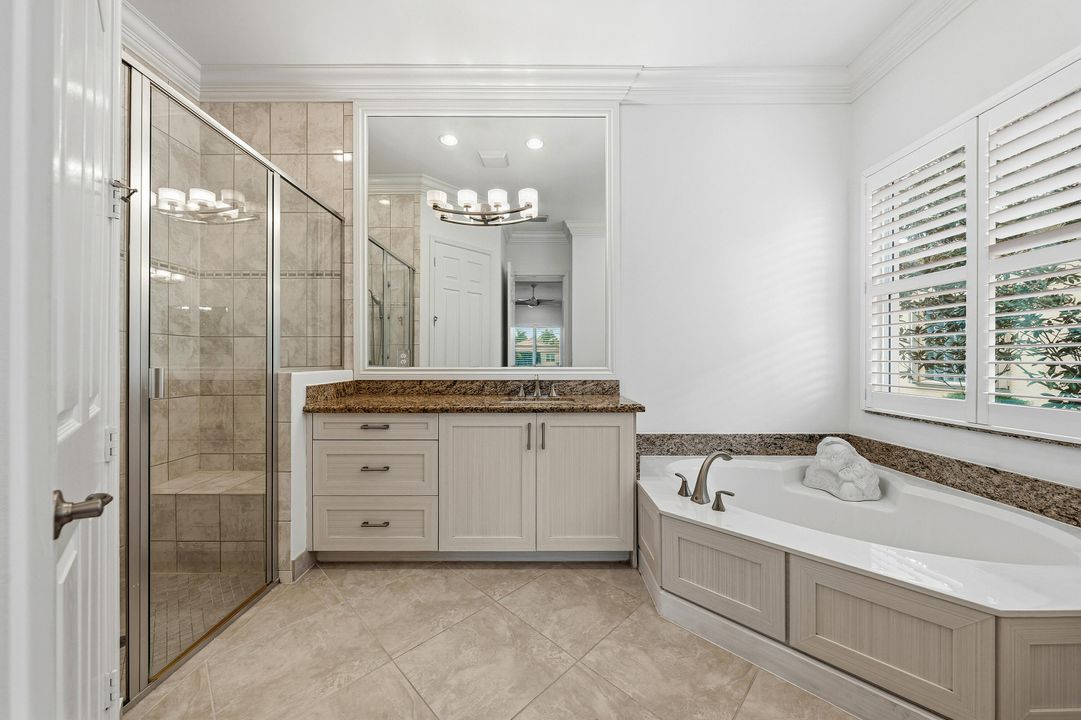 For Sale: $850,000 (3 beds, 2 baths, 1994 Square Feet)