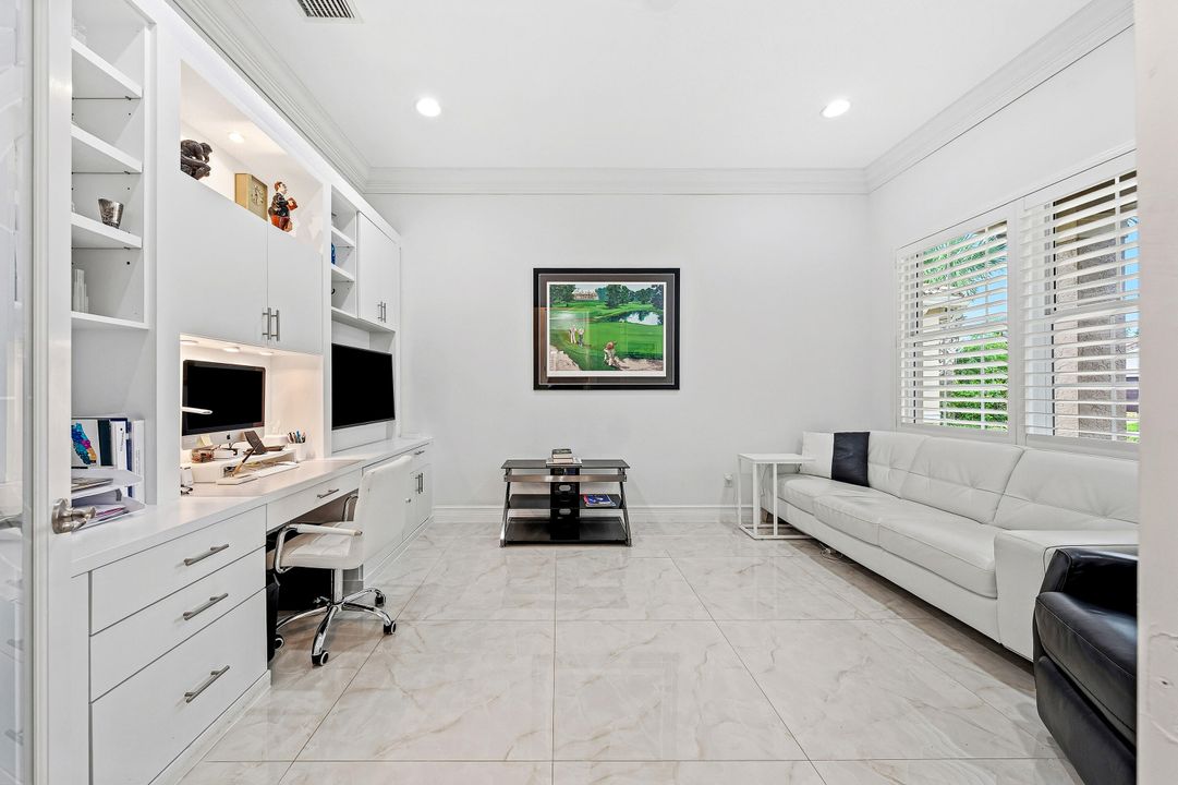 For Sale: $850,000 (3 beds, 2 baths, 1994 Square Feet)