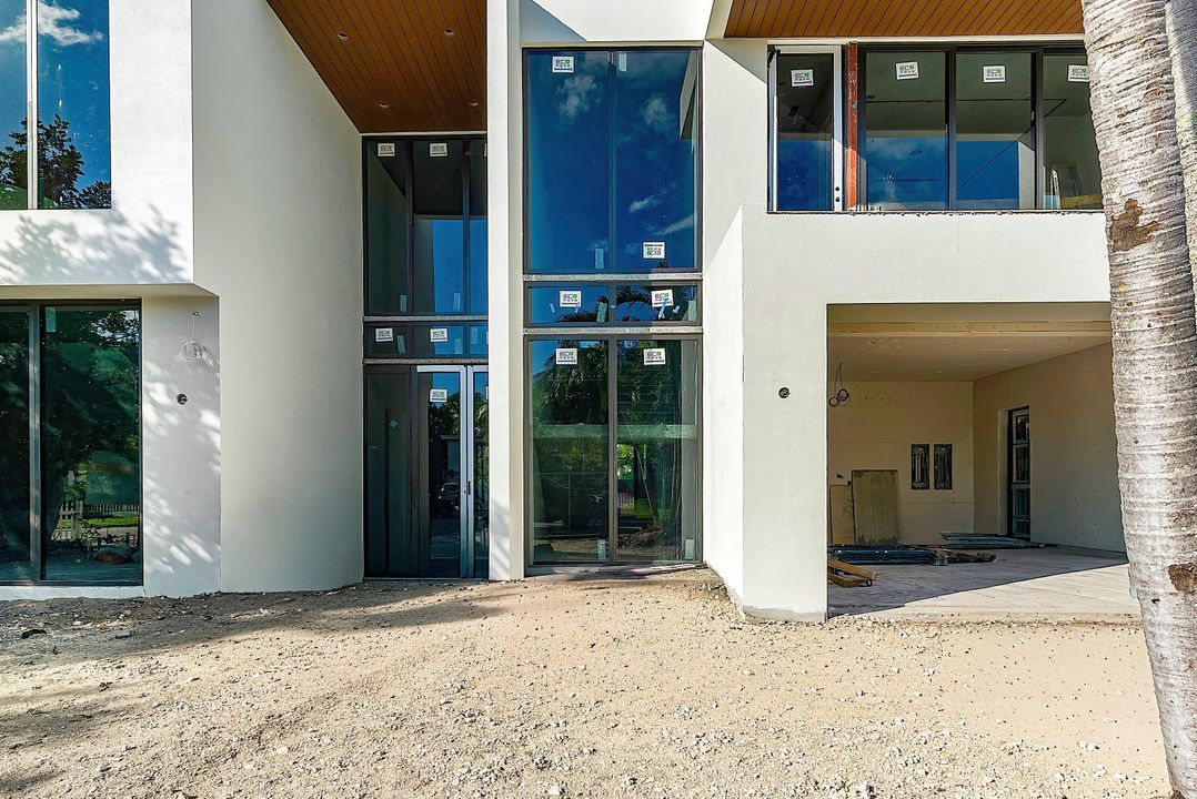 На продажу: $5,000,000 (5 спален, 6 ванн, 5612 Квадратных фут)