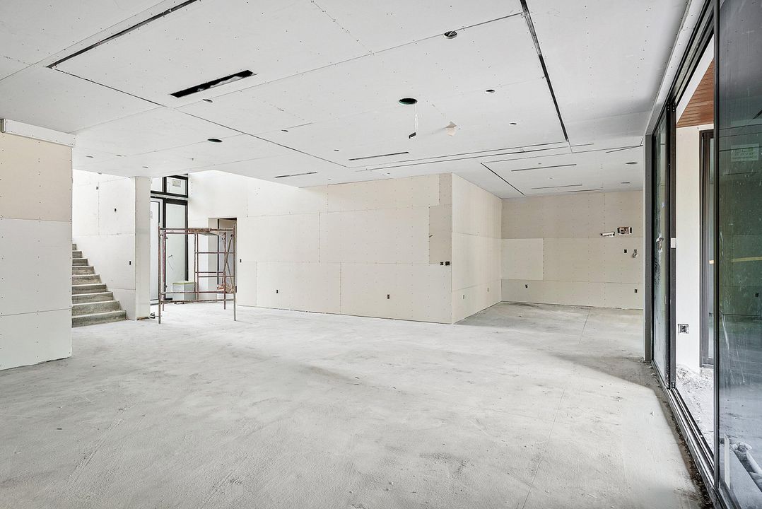 На продажу: $5,000,000 (5 спален, 6 ванн, 5612 Квадратных фут)