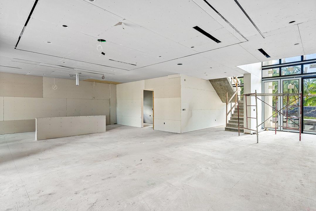 На продажу: $5,000,000 (5 спален, 6 ванн, 5612 Квадратных фут)