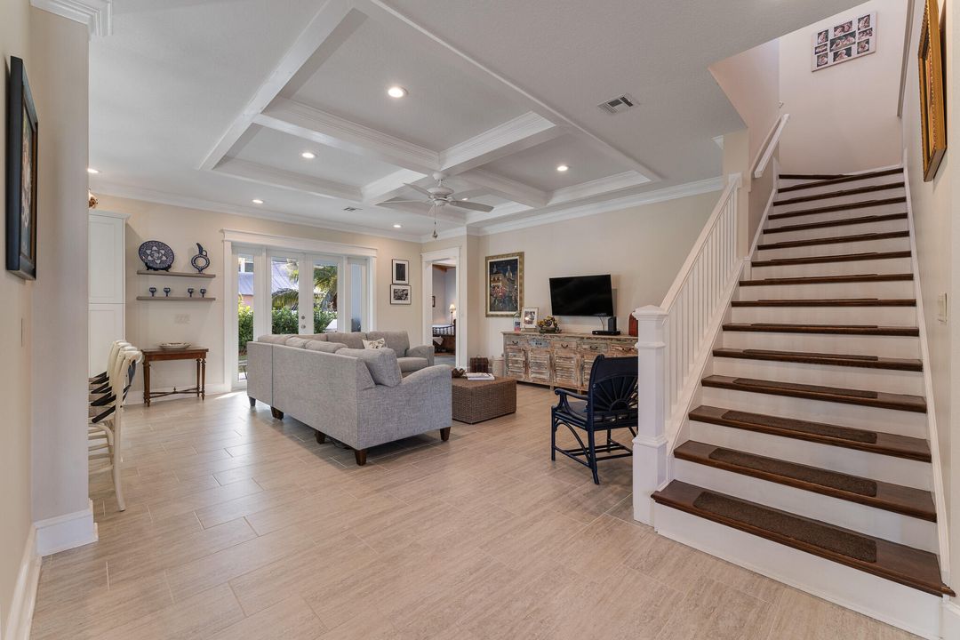 For Sale: $1,725,000 (4 beds, 2 baths, 3245 Square Feet)