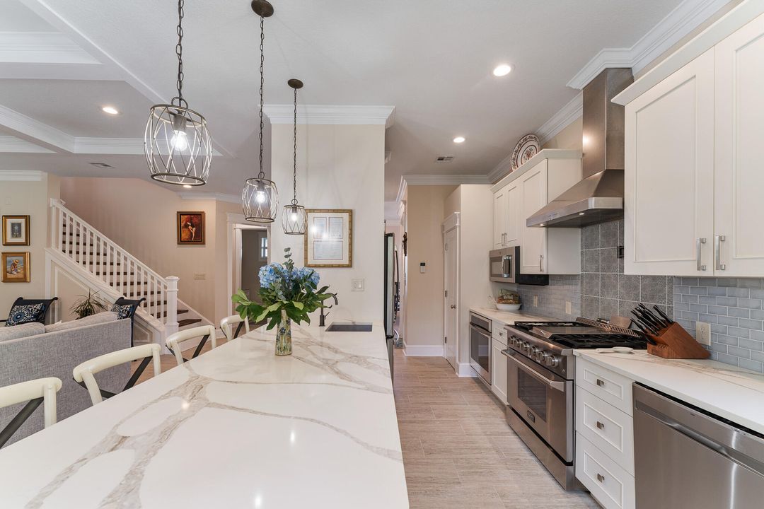 For Sale: $1,725,000 (4 beds, 2 baths, 3245 Square Feet)