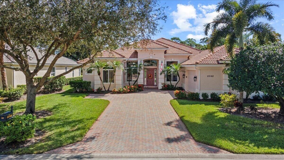 En Venta: $875,000 (3 camas, 3 baños, 2853 Pies cuadrados)