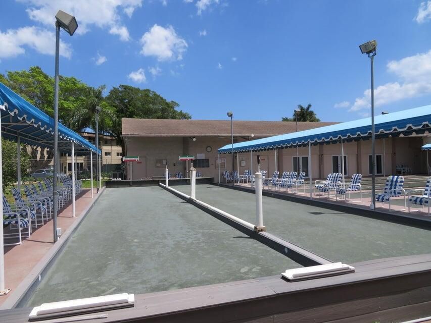 待售: $125,000 (1 贝兹, 1 浴室, 775 平方英尺)