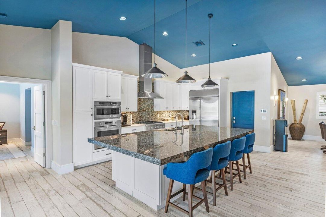 На продажу: $3,750,000 (4 спален, 5 ванн, 2611 Квадратных фут)