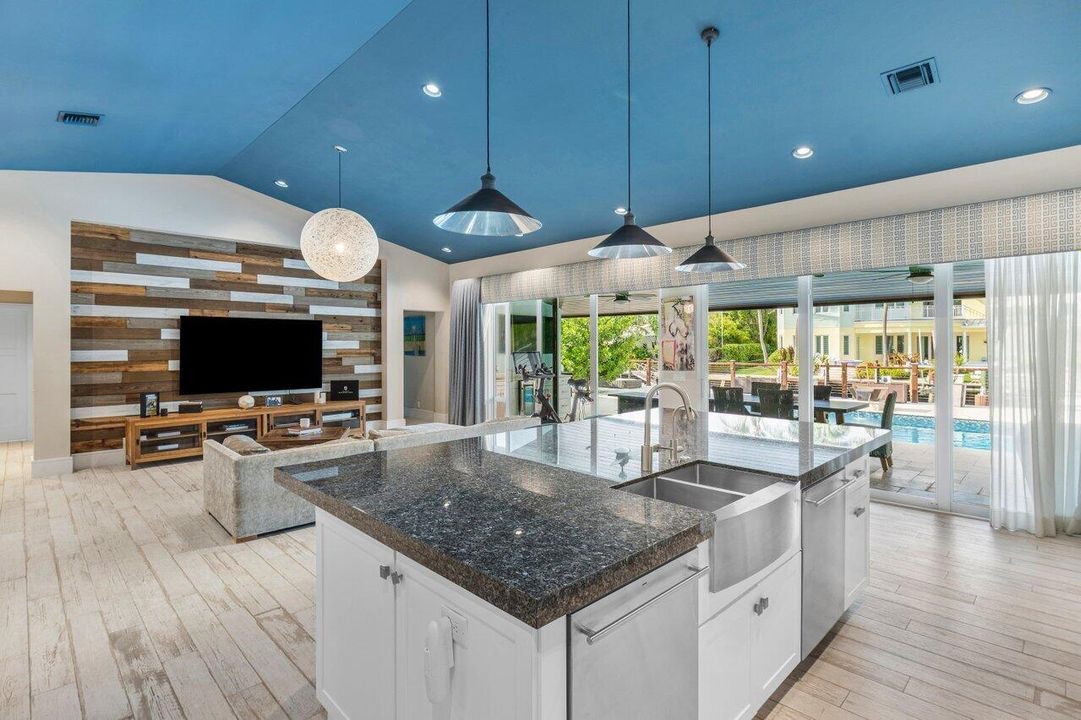 На продажу: $3,750,000 (4 спален, 5 ванн, 2611 Квадратных фут)