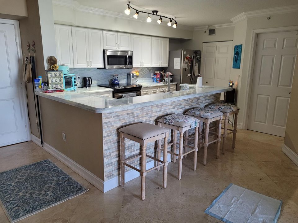 For Rent: $9,000 (2 beds, 2 baths, 1400 Square Feet)