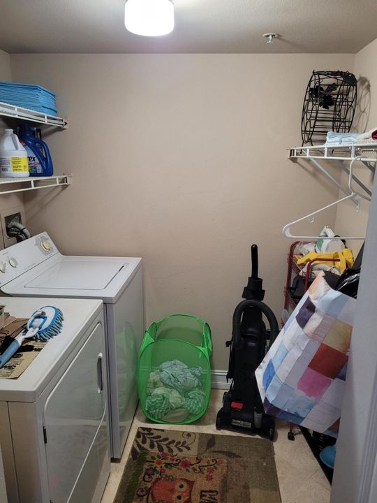 For Rent: $9,000 (2 beds, 2 baths, 1400 Square Feet)