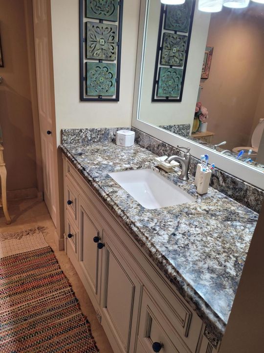 For Rent: $9,000 (2 beds, 2 baths, 1400 Square Feet)