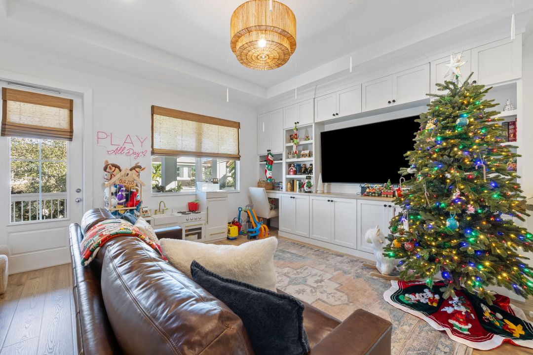 待售: $1,675,000 (4 贝兹, 5 浴室, 3760 平方英尺)