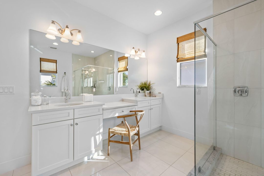 待售: $1,675,000 (4 贝兹, 5 浴室, 3760 平方英尺)