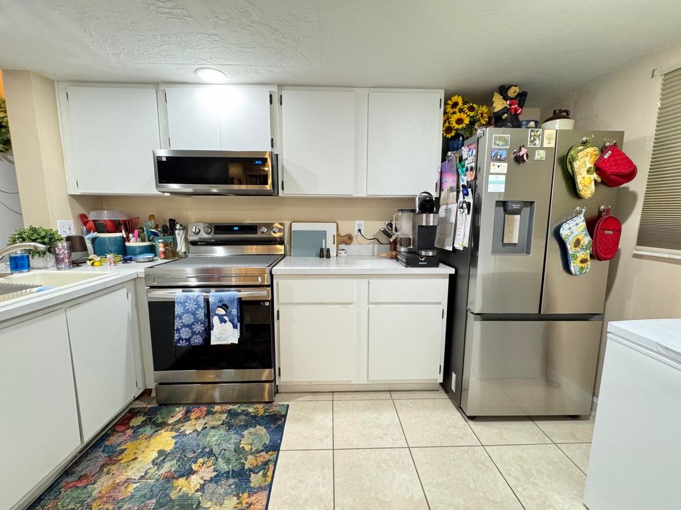 For Sale: $255,000 (2 beds, 2 baths, 1201 Square Feet)