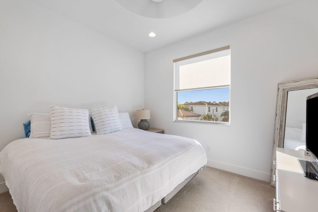 待售: $1,675,000 (4 贝兹, 5 浴室, 3760 平方英尺)