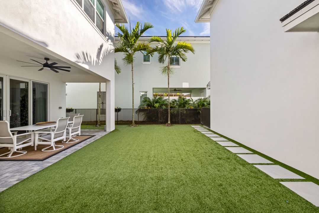 待售: $1,675,000 (4 贝兹, 5 浴室, 3760 平方英尺)