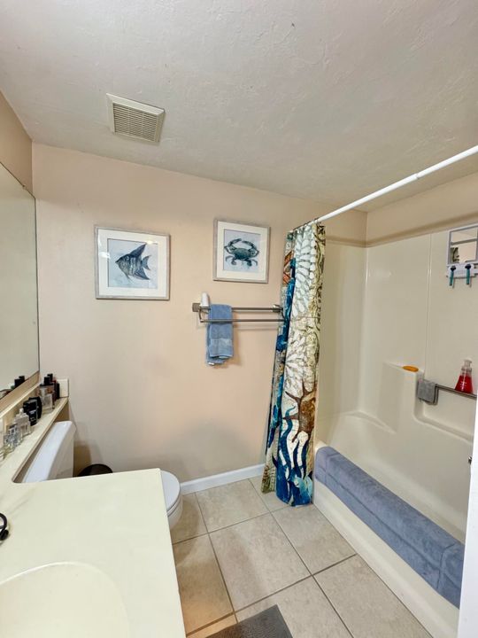 For Sale: $255,000 (2 beds, 2 baths, 1201 Square Feet)