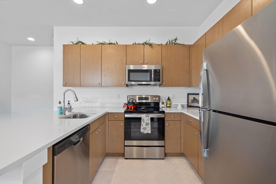 待售: $1,675,000 (4 贝兹, 5 浴室, 3760 平方英尺)