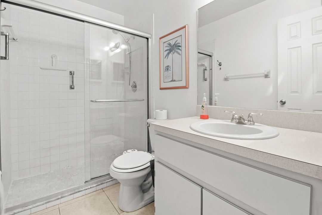 For Sale: $225,000 (2 beds, 2 baths, 1026 Square Feet)