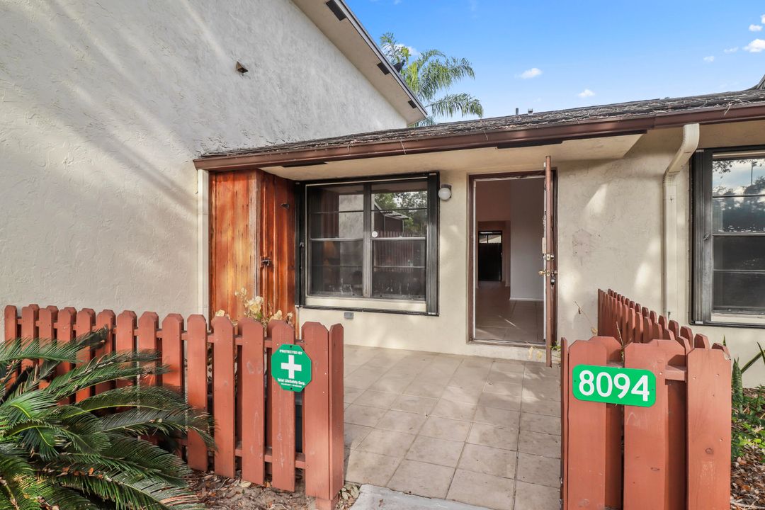 For Sale: $225,000 (2 beds, 2 baths, 1026 Square Feet)